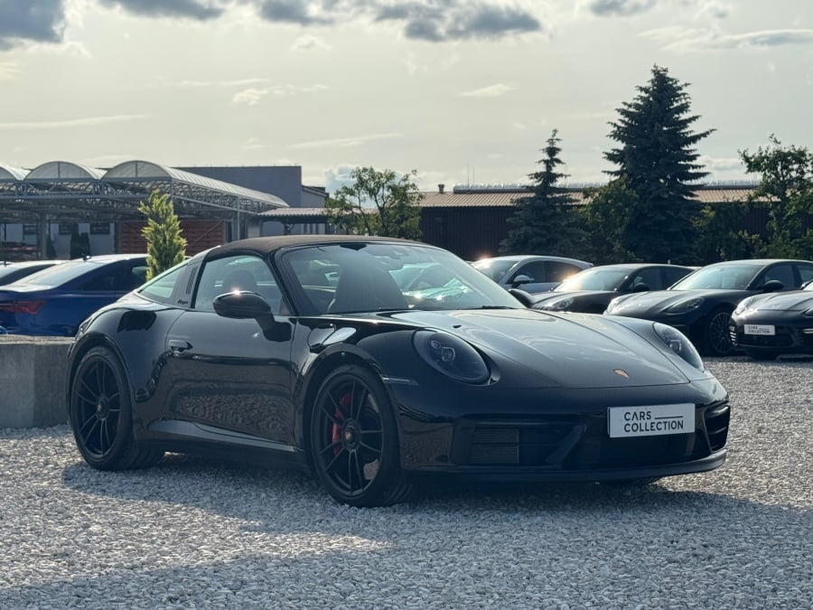 Porsche 911 4 GTS Targa 2023 na sprzedaż — Cars Collection Warszawa