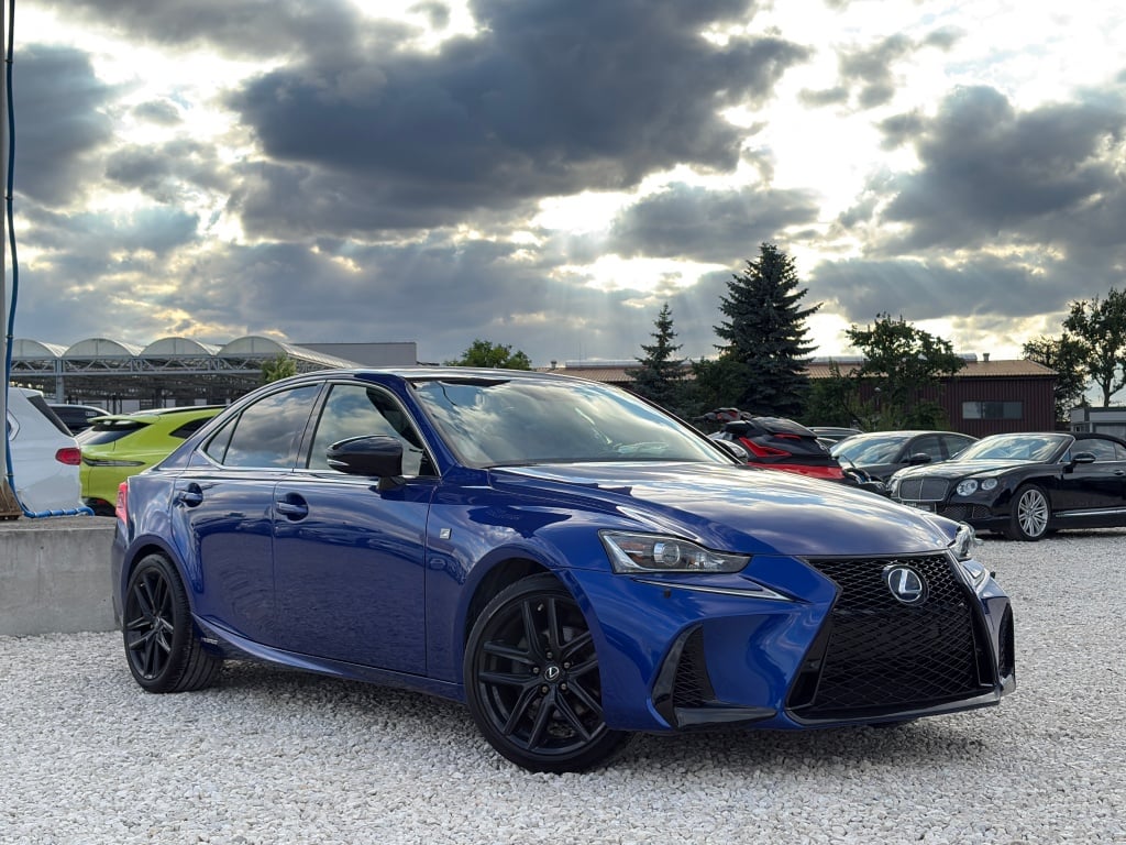 Lexus IS 2020 na sprzedaż — Cars Collection Warszawa