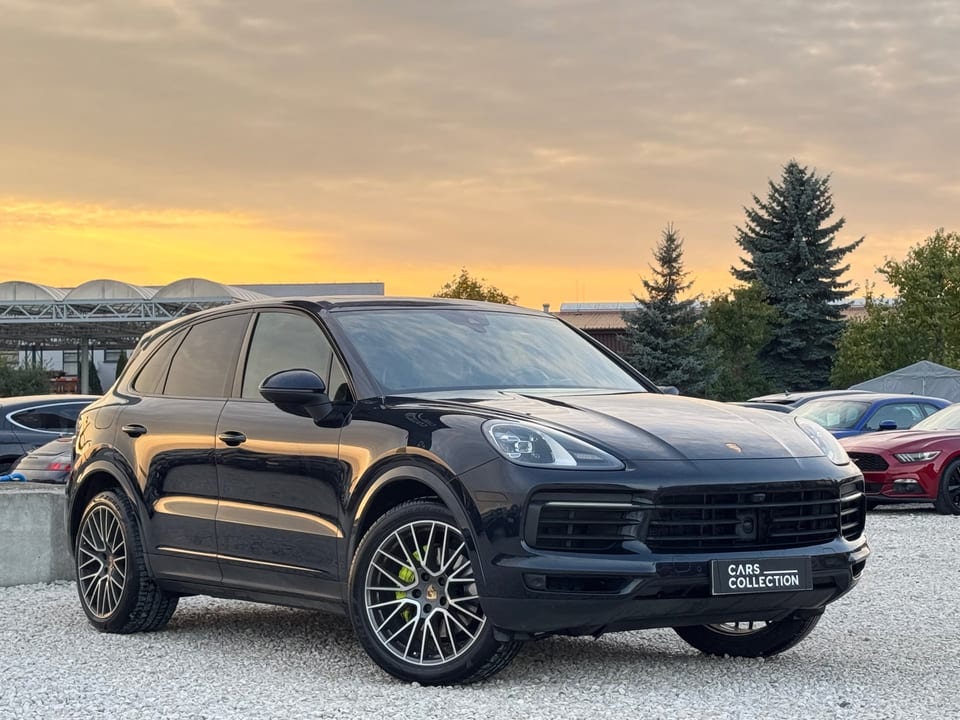 Porsche Cayenne 2019 na sprzedaż — Cars Collection Warszawa