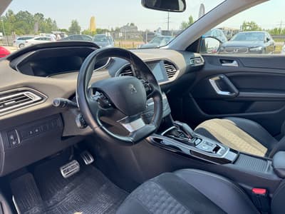 Peugeot 308 2020 — zdjecie 10 z 19