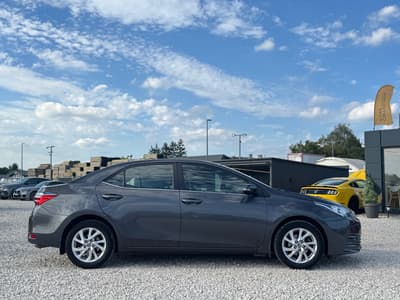 Toyota Corolla 2018 — zdjecie 3 z 18