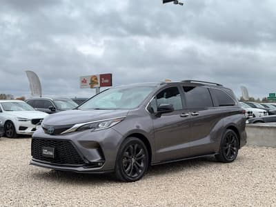 Toyota Sienna 2022 — zdjecie 7 z 22