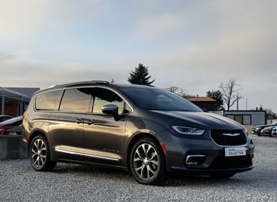 Chrysler Pacifica 2022 — zdjecie glowne, na sprzedaz w Cars Collection Warszawa