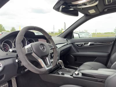 Mercedes C63 2013 — zdjecie 9 z 18