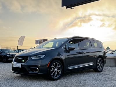 Chrysler Pacifica 2022 — zdjecie 7 z 23