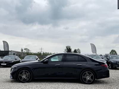 Mercedes E220d 2023 — zdjecie 7 z 19