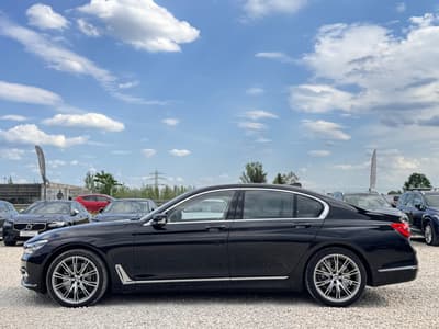 BMW Seria 7 2018 — zdjecie 7 z 25
