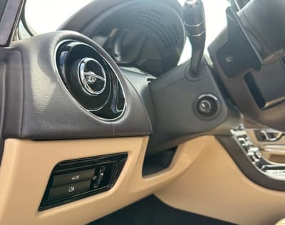 Jaguar XJ 2014 — zdjecie 10 z 22