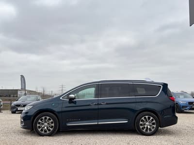 Chrysler Pacifica 2022 — zdjecie 6 z 27