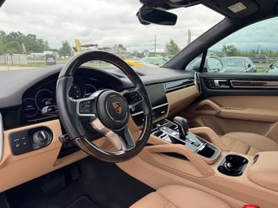 Porsche Cayenne 2022 — zdjecie 10 z 23