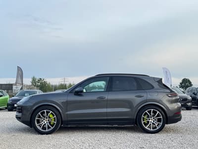 Porsche Cayenne 2023 — zdjecie 7 z 23