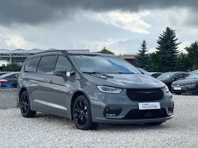 Chrysler Pacifica 2021 — zdjecie 2 z 24