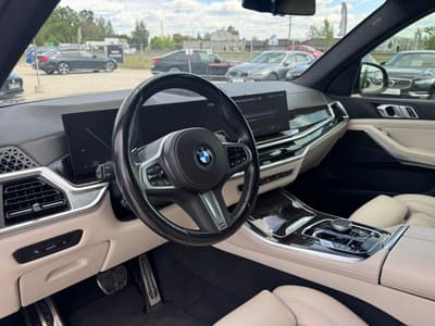 BMW X5 2023 — zdjecie 10 z 21