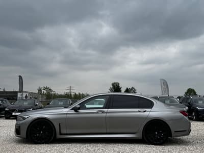 BMW Seria 7 2021 — zdjecie 7 z 24