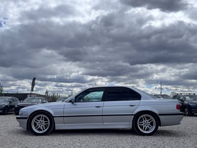 BMW Seria 7 2001 — zdjecie 7 z 22