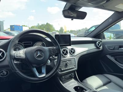 Mercedes GLA 2016 — zdjecie 10 z 16