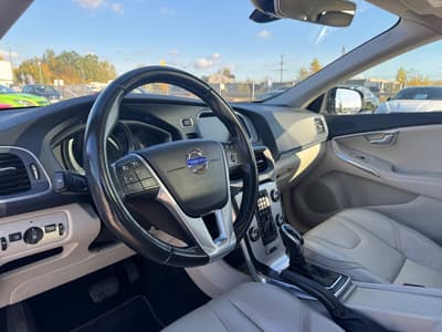 Volvo V40 Cross Country 2016 — zdjecie 10 z 21