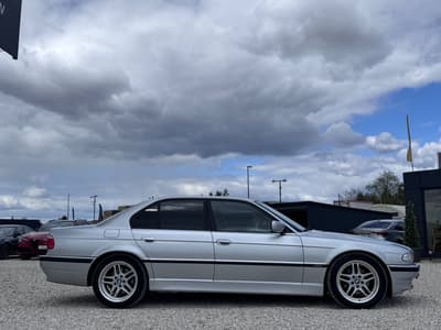 BMW Seria 7 2001 — zdjecie 3 z 22