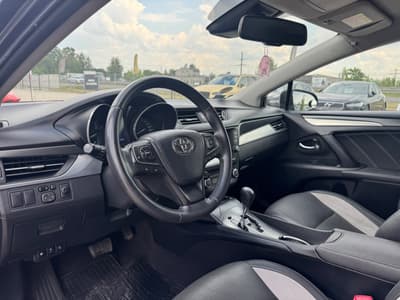 Toyota Avensis 2017 — zdjecie 10 z 21