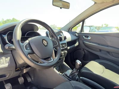 Renault Clio 2018 — zdjecie 9 z 17