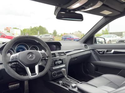 Mercedes C63 2013 — zdjecie 10 z 18