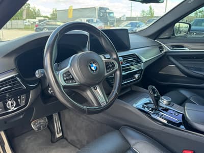 BMW Seria 5 2021 — zdjecie 10 z 24