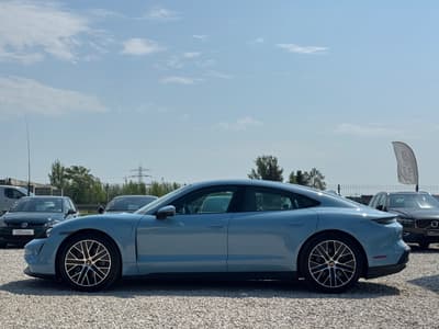 Porsche Taycan 2023 — zdjecie 7 z 24