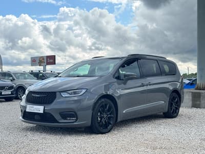 Chrysler Pacifica 2021 — zdjecie 8 z 24