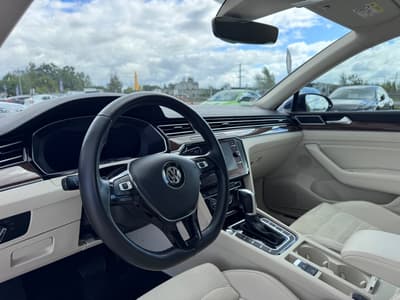 Volkswagen Passat 2018 — zdjecie 10 z 20