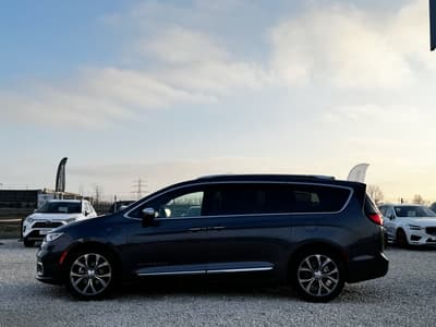 Chrysler Pacifica 2022 — zdjecie 6 z 23