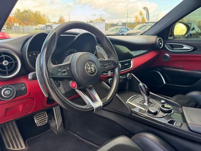 Alfa Romeo Giulia 2017 — zdjecie 10 z 19
