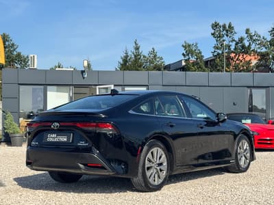 Toyota Mirai 2023 — zdjecie 4 z 19