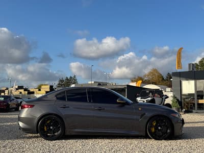 Alfa Romeo Giulia 2017 — zdjecie 3 z 19