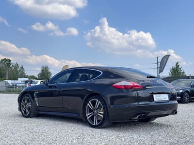 Porsche Panamera Turbo 2010 — zdjecie 6 z 22