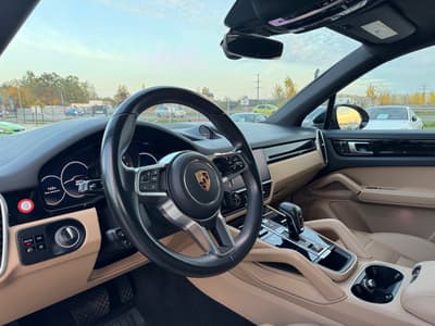 Porsche Cayenne 2019 — zdjecie 10 z 23
