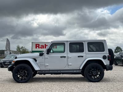 Jeep Wrangler 2023 — zdjecie 7 z 19