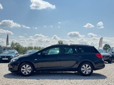 Opel Astra 2015 — zdjecie 7 z 17