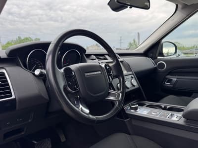 Land Rover Discovery 2019 — zdjecie 10 z 19