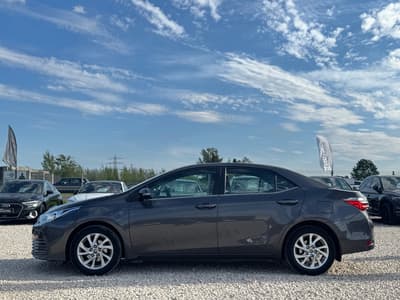 Toyota Corolla 2018 — zdjecie 7 z 18