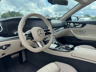 Mercedes-Benz Klasa E 2023 — zdjecie 10 z 26