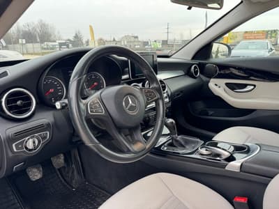 Mercedes C180 2016 — zdjecie 9 z 16