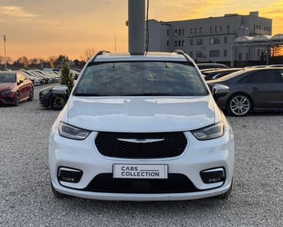 Chrysler Pacifica 2023 — zdjecie 9 z 26