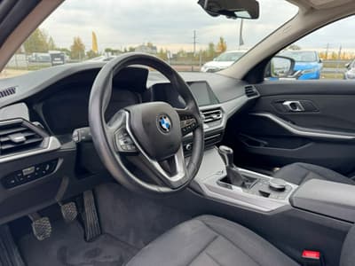 BMW Seria 3 2022 — zdjecie 10 z 19