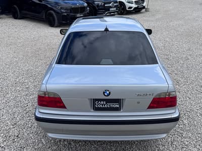 BMW Seria 7 2001 — zdjecie 5 z 22