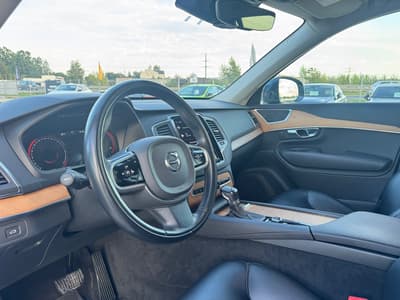 Volvo XC 90 2020 — zdjecie 10 z 23