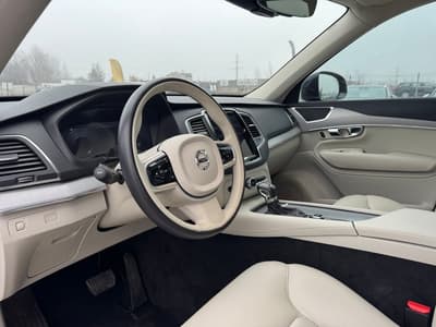 Volvo XC90 2022 — zdjecie 10 z 22