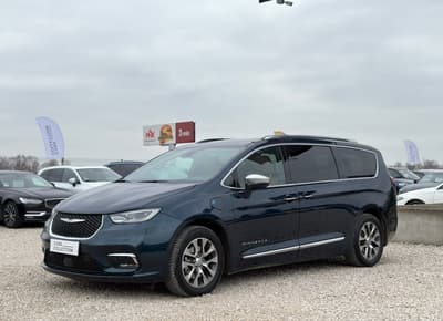 Chrysler Pacifica 2022 — zdjecie 7 z 27