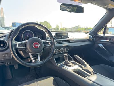 Fiat 124 Spider 2017 — zdjecie 10 z 21
