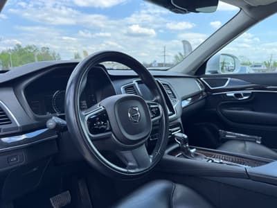 Volvo XC 90 2018 — zdjecie 10 z 24