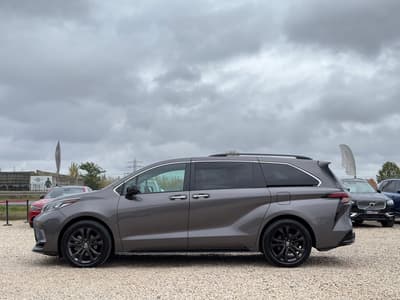 Toyota Sienna 2022 — zdjecie 6 z 22